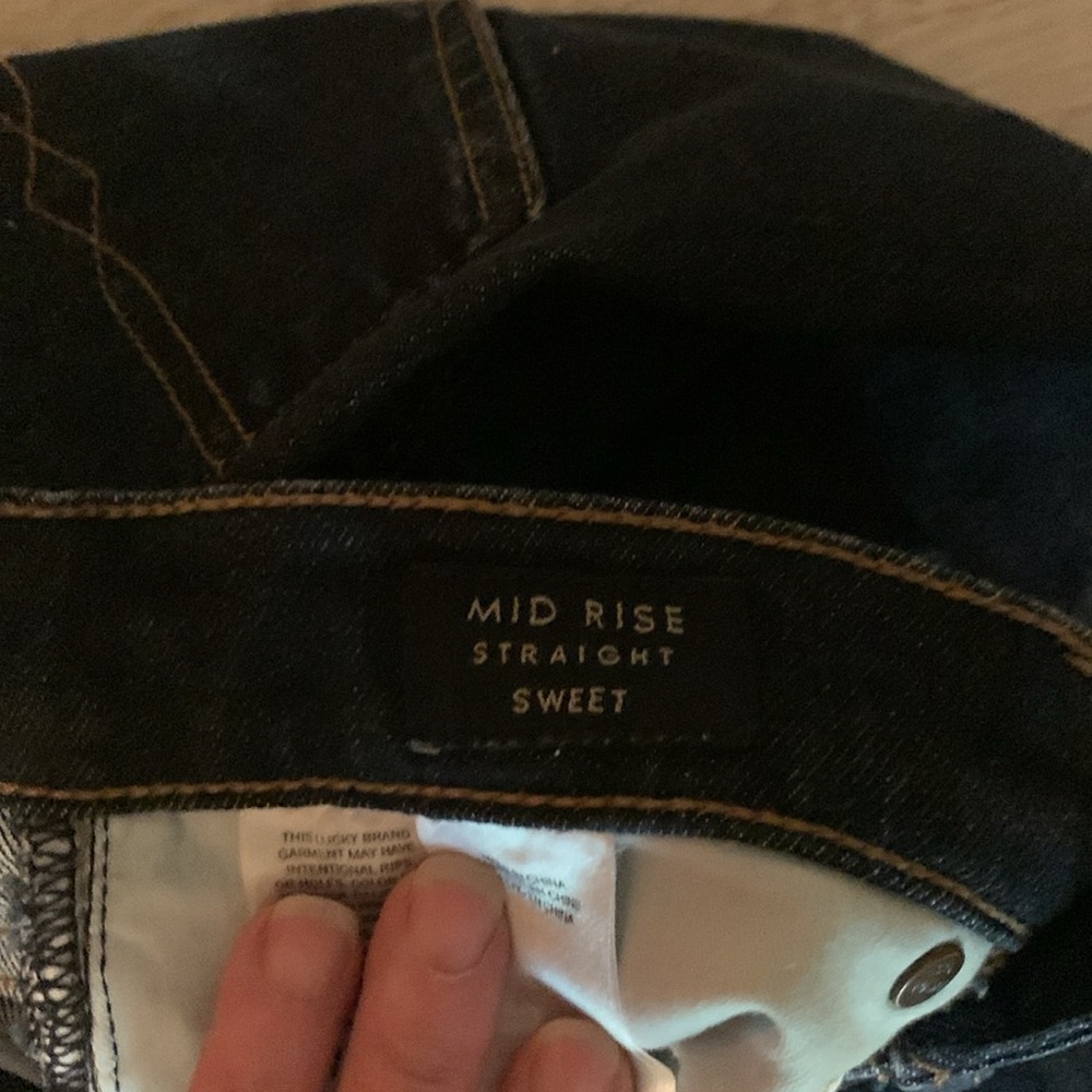 Lucky Brand mid rise sweet straight size 2/26 regular EUC like new! - Picture 3 of 7